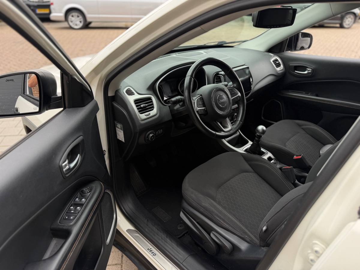 Jeep Compass Jeep Compass 1.4 MultiAir Sport 140PK Airco Cruise Camera Navi Appel Carplay Trekhaak zeer nette