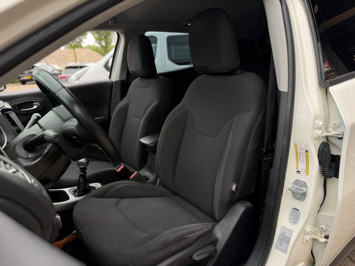 Jeep Compass Jeep Compass 1.4 MultiAir Sport 140PK Airco Cruise Camera Navi Appel Carplay Trekhaak zeer nette