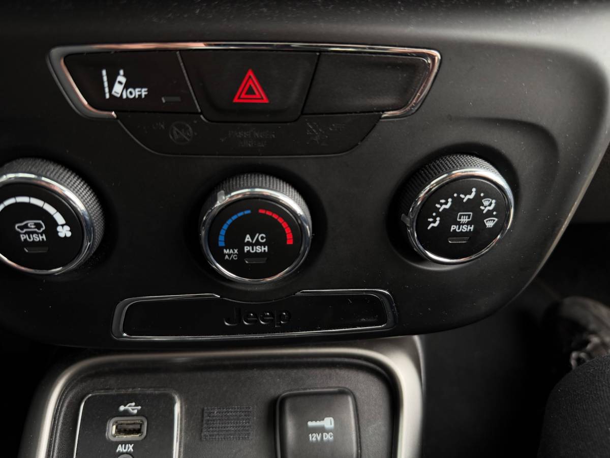Jeep Compass Jeep Compass 1.4 MultiAir Sport 140PK Airco Cruise Camera Navi Appel Carplay Trekhaak zeer nette