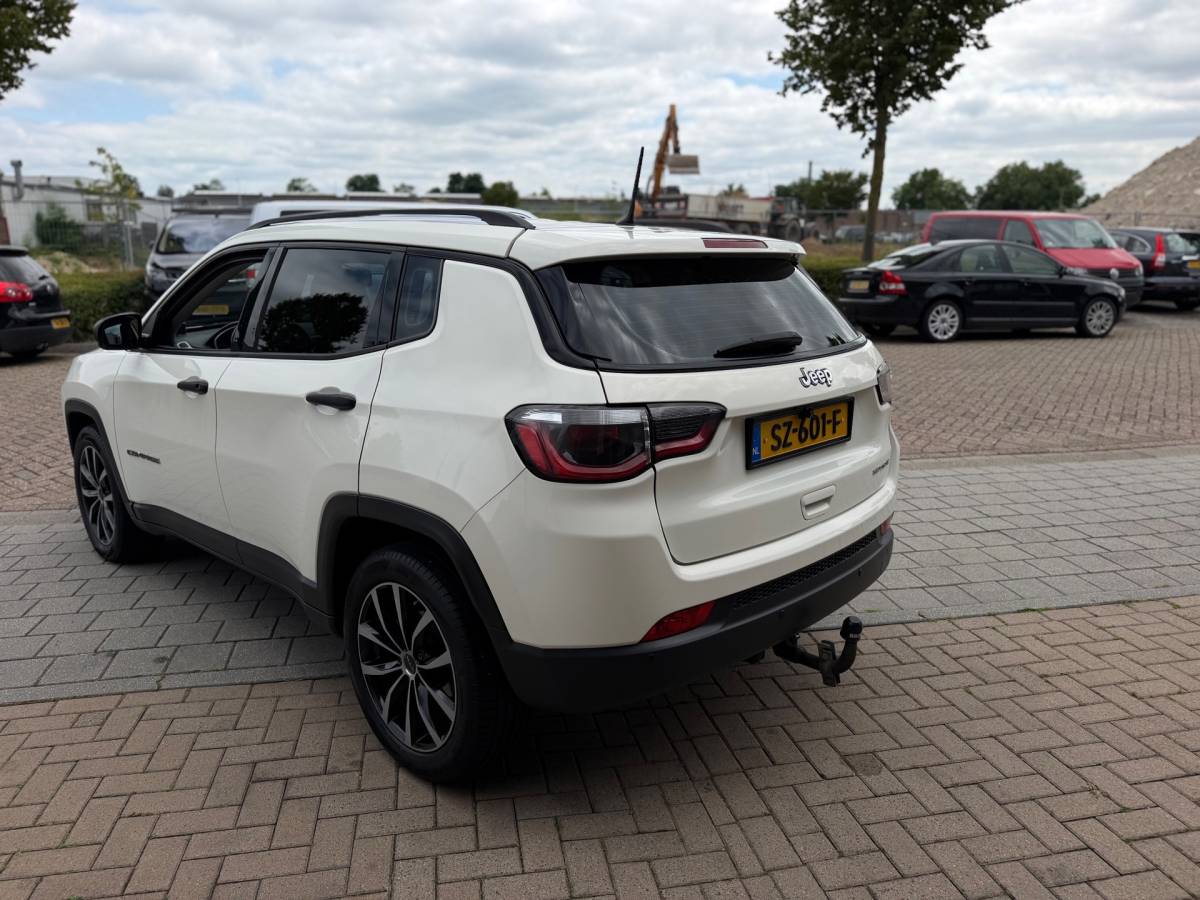 Jeep Compass Jeep Compass 1.4 MultiAir Sport 140PK Airco Cruise Camera Navi Appel Carplay Trekhaak zeer nette