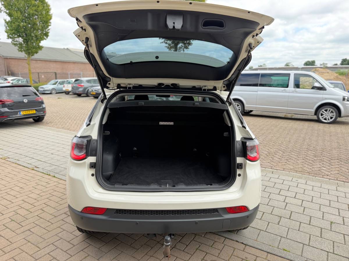 Jeep Compass Jeep Compass 1.4 MultiAir Sport 140PK Airco Cruise Camera Navi Appel Carplay Trekhaak zeer nette