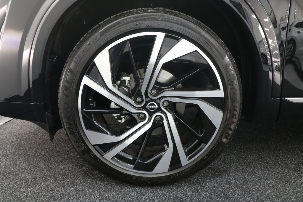 Nissan QASHQAI Nissan Qashqai 1.3 MHEV X Tekna + (Automaat)