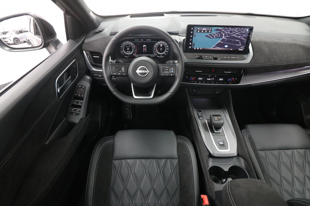 Nissan QASHQAI Nissan Qashqai 1.3 MHEV X Tekna + (Automaat)