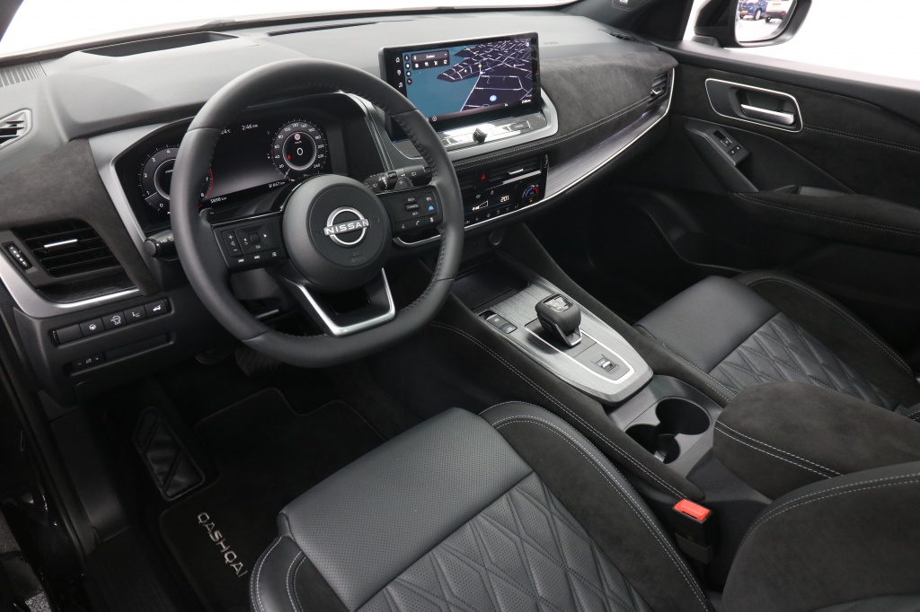 Nissan QASHQAI Nissan Qashqai 1.3 MHEV X Tekna + (Automaat)