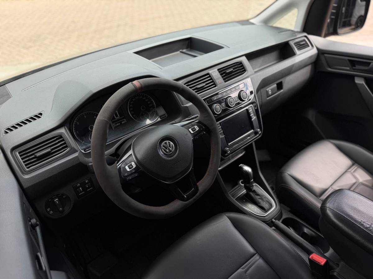 Volkswagen Caddy Volkswagen Caddy 2.0 TDI L1H1 BMT Highline 150PK Automaat DSG Airco Navi Leder Cruise