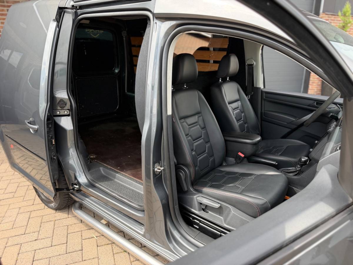 Volkswagen Caddy Volkswagen Caddy 2.0 TDI L1H1 BMT Highline 150PK Automaat DSG Airco Navi Leder Cruise