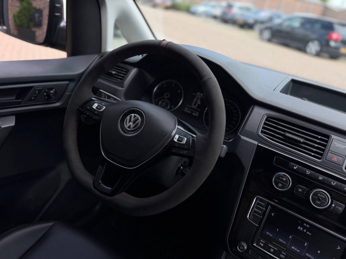 Volkswagen Caddy Volkswagen Caddy 2.0 TDI L1H1 BMT Highline 150PK Automaat DSG Airco Navi Leder Cruise