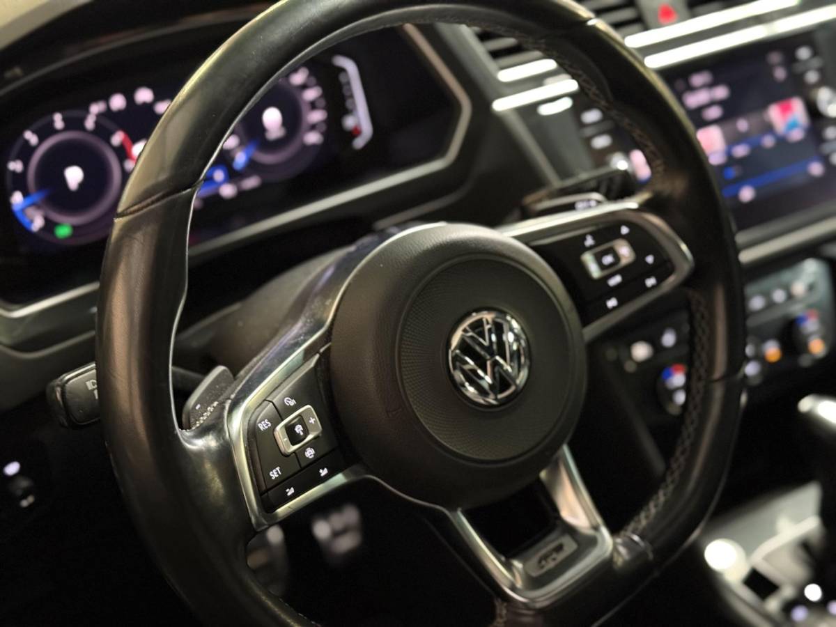 Volkswagen Tiguan Volkswagen Tiguan 2.0 TSI 4Motion Highline Business R | Pano | Trekhaak | 360 Camera | Akrapovic | Leer | memory | Keyless