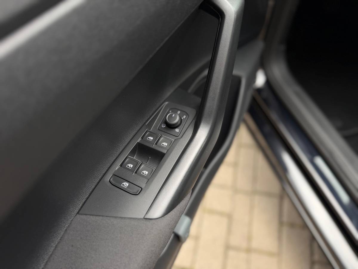 Volkswagen Polo Volkswagen Polo 1.0 TSI Highline Style Virtual Cockpit IQ-Light Climaat Control Cruise Control Airco Navi Elk.Ramen zeer nette