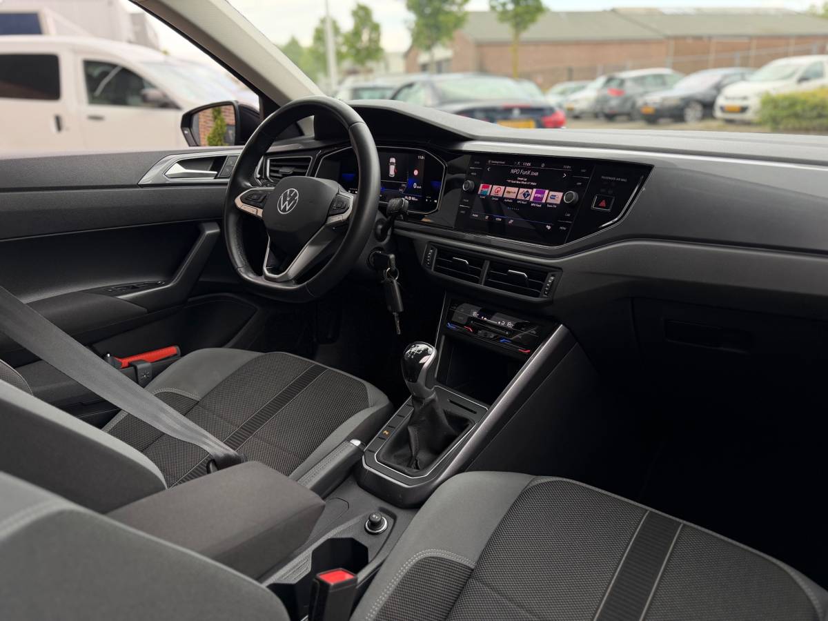 Volkswagen Polo Volkswagen Polo 1.0 TSI Highline Style Virtual Cockpit IQ-Light Climaat Control Cruise Control Airco Navi Elk.Ramen zeer nette
