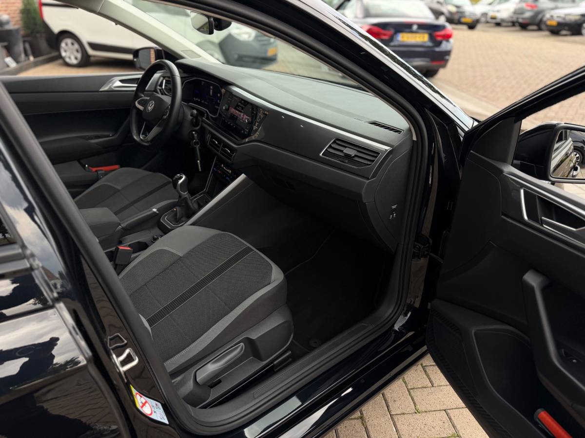 Volkswagen Polo Volkswagen Polo 1.0 TSI Highline Style Virtual Cockpit IQ-Light Climaat Control Cruise Control Airco Navi Elk.Ramen zeer nette