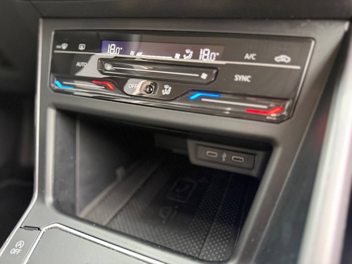 Volkswagen Polo Volkswagen Polo 1.0 TSI Highline Style Virtual Cockpit IQ-Light Climaat Control Cruise Control Airco Navi Elk.Ramen zeer nette
