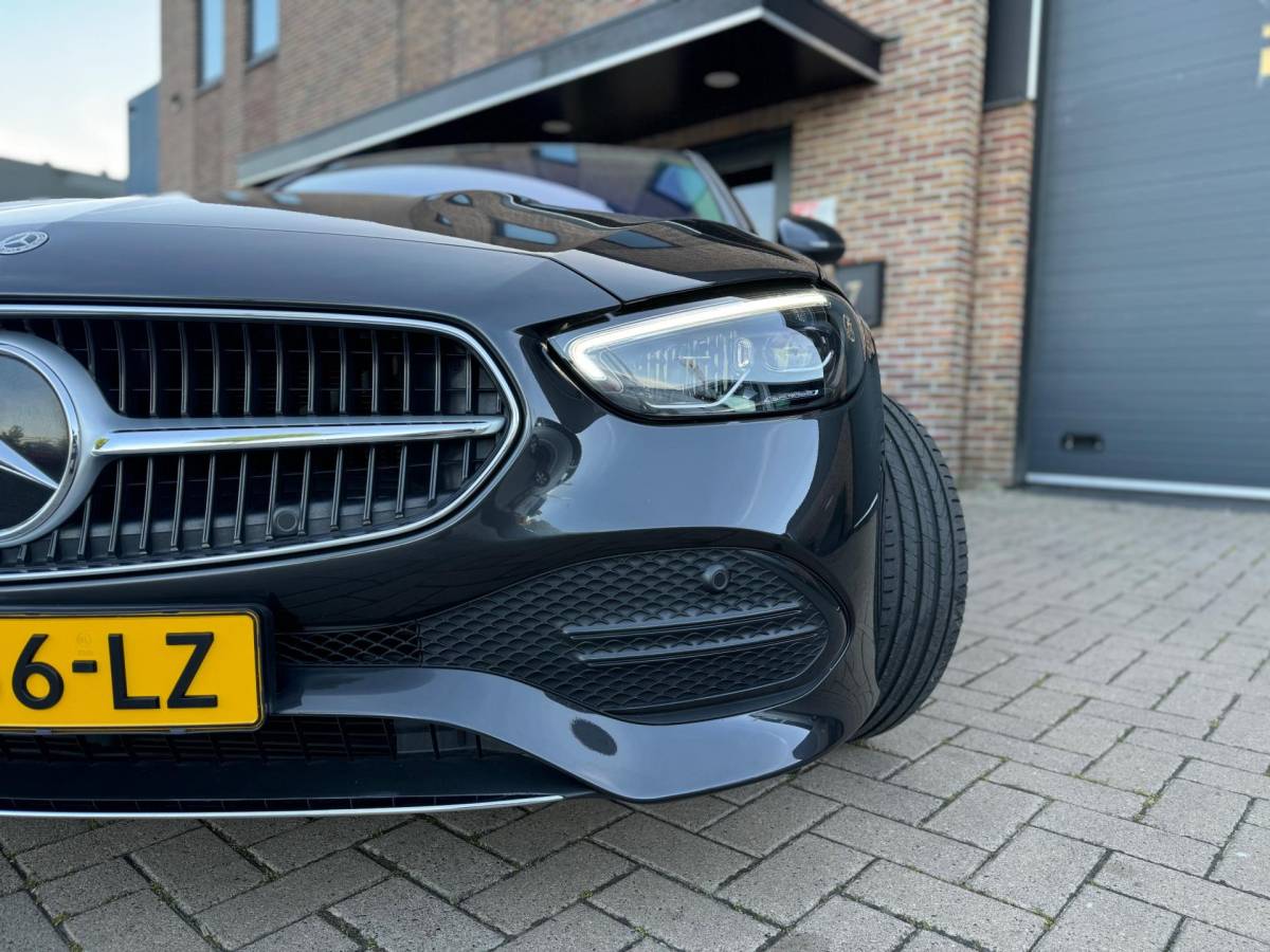 Mercedes-Benz C-Klasse Mercedes-Benz C-klasse 180 Luxury Line Automaat 170PK zeer nette Dealer Garantie