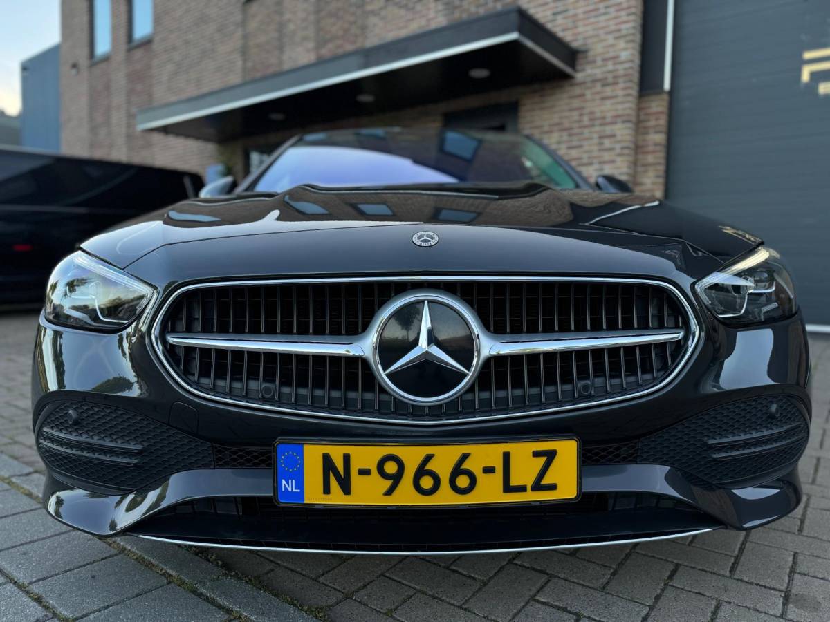 Mercedes-Benz C-Klasse Mercedes-Benz C-klasse 180 Luxury Line Automaat 170PK zeer nette Dealer Garantie