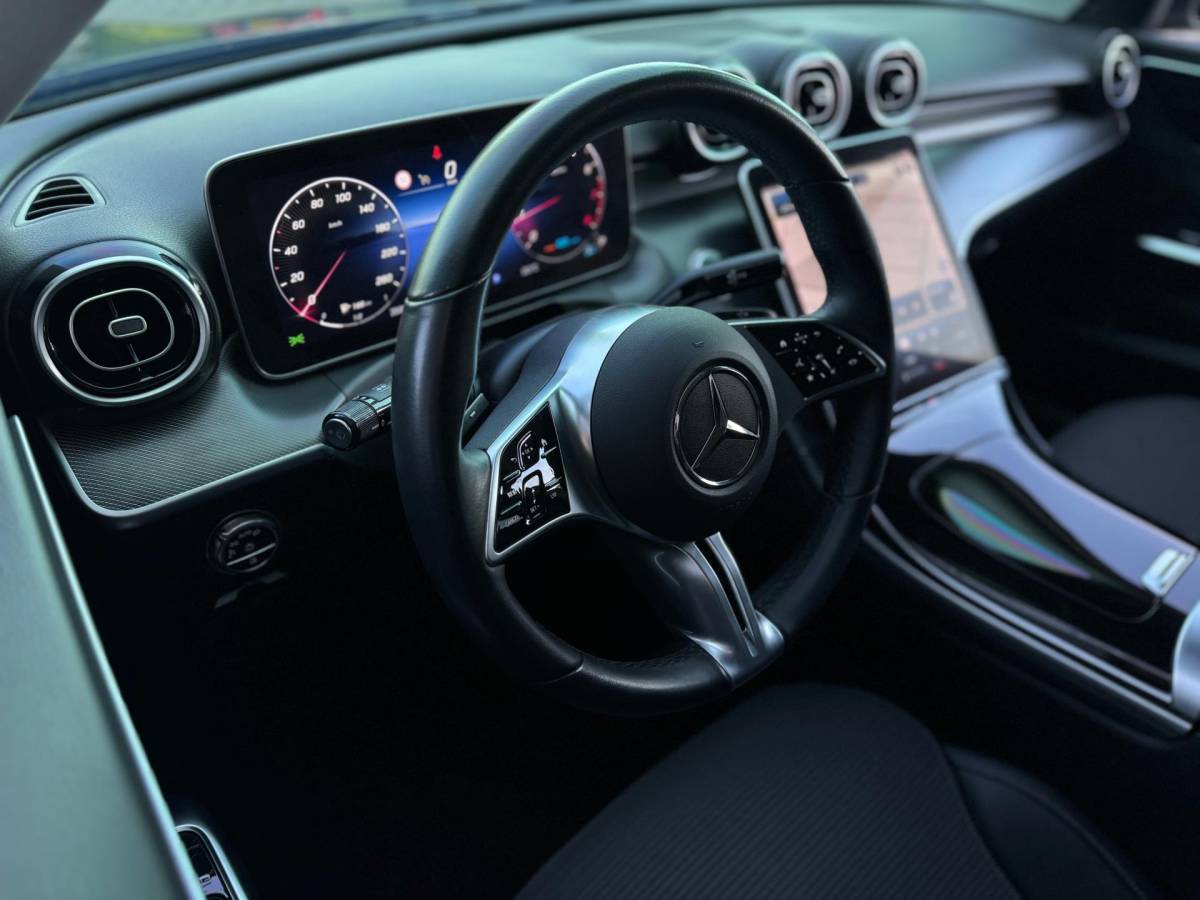 Mercedes-Benz C-Klasse Mercedes-Benz C-klasse 180 Luxury Line Automaat 170PK zeer nette Dealer Garantie