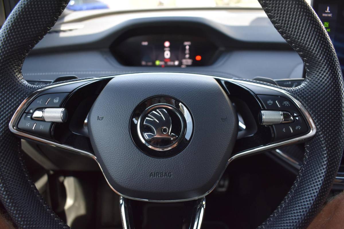 Škoda Enyaq iV Skoda Enyaq iV 60 Sportline | Camera | Carplay | Cruise Control |