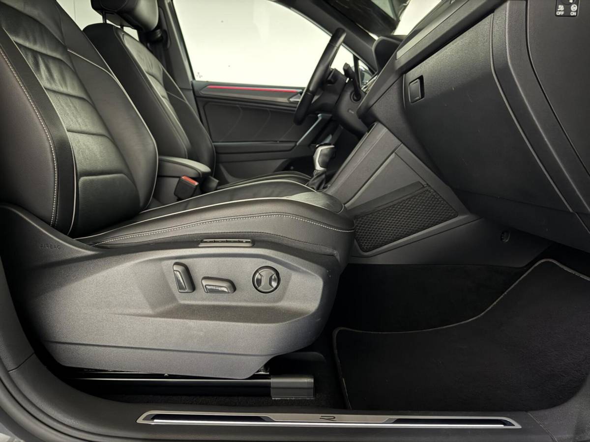 Volkswagen Tiguan Volkswagen Tiguan 1.4 TSI eHybrid R-Line Black Edtion Leer Pano Memory 360°