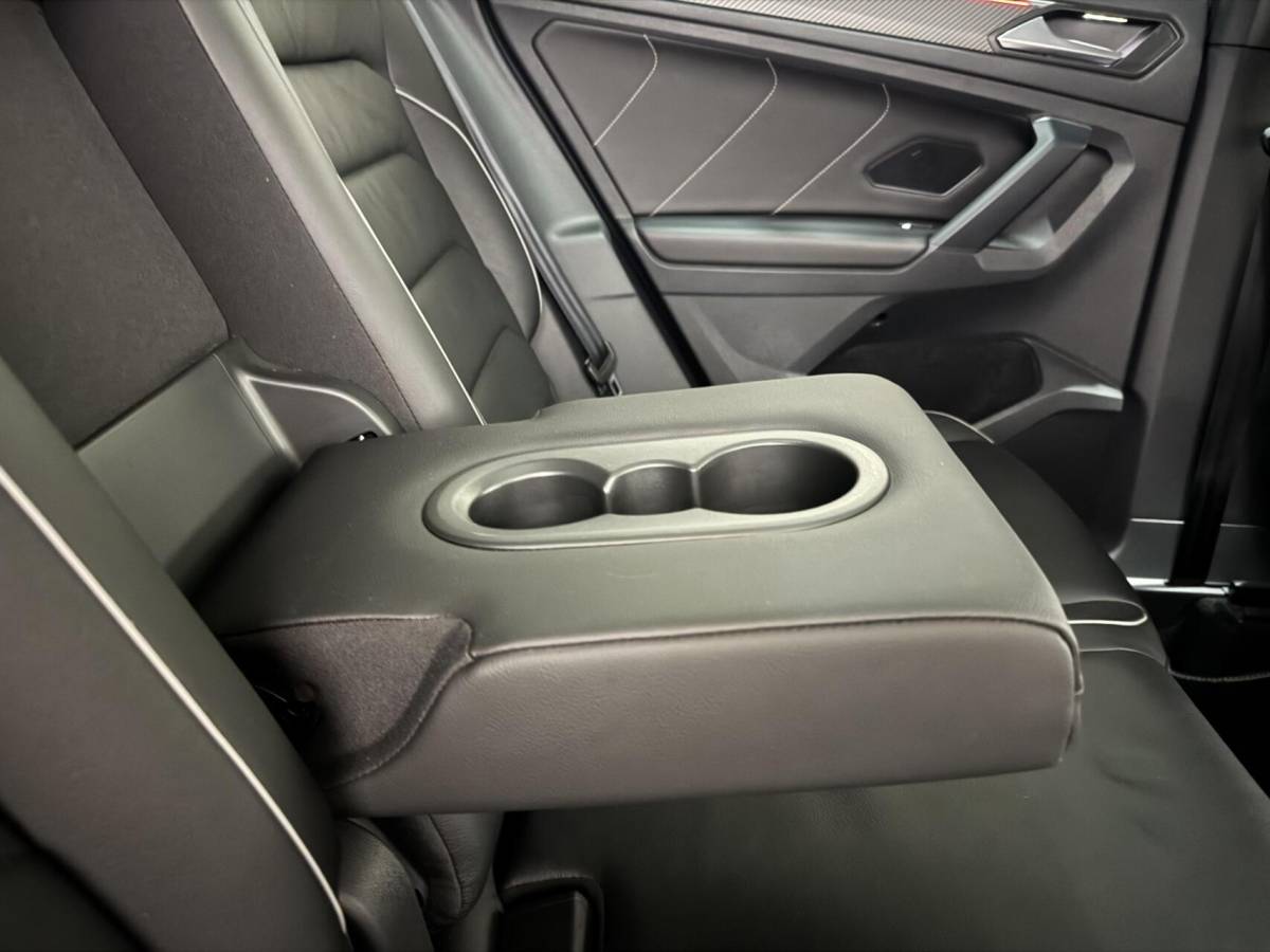 Volkswagen Tiguan Volkswagen Tiguan 1.4 TSI eHybrid R-Line Black Edtion Leer Pano Memory 360°