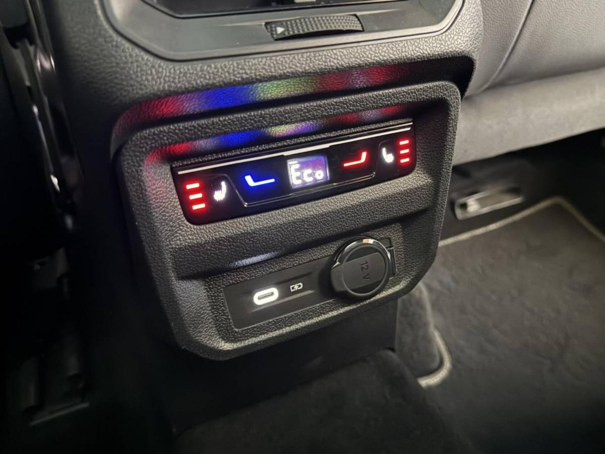 Volkswagen Tiguan Volkswagen Tiguan 1.4 TSI eHybrid R-Line Black Edtion Leer Pano Memory 360°