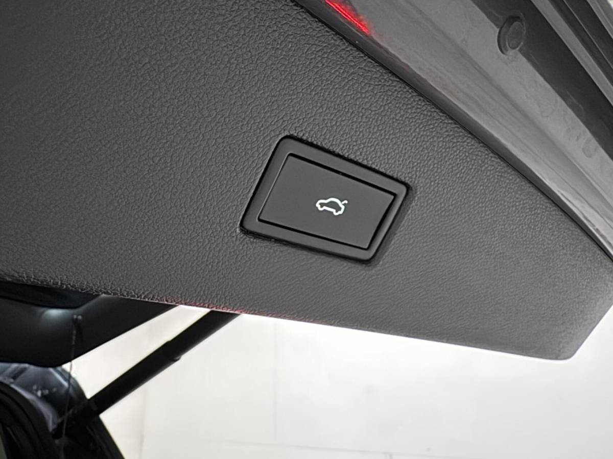 Volkswagen Tiguan Volkswagen Tiguan 1.4 TSI eHybrid R-Line Black Edtion Leer Pano Memory 360°