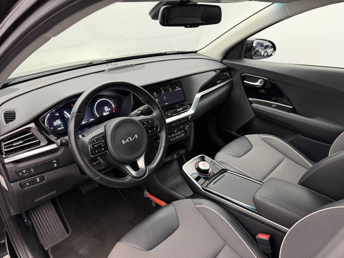 Kia e-Niro Kia e-Niro DynamicLine 64 kWh SOH 96,9% | Warmtepomp | Camera | Carplay&Android | Adaptieve Cruise
