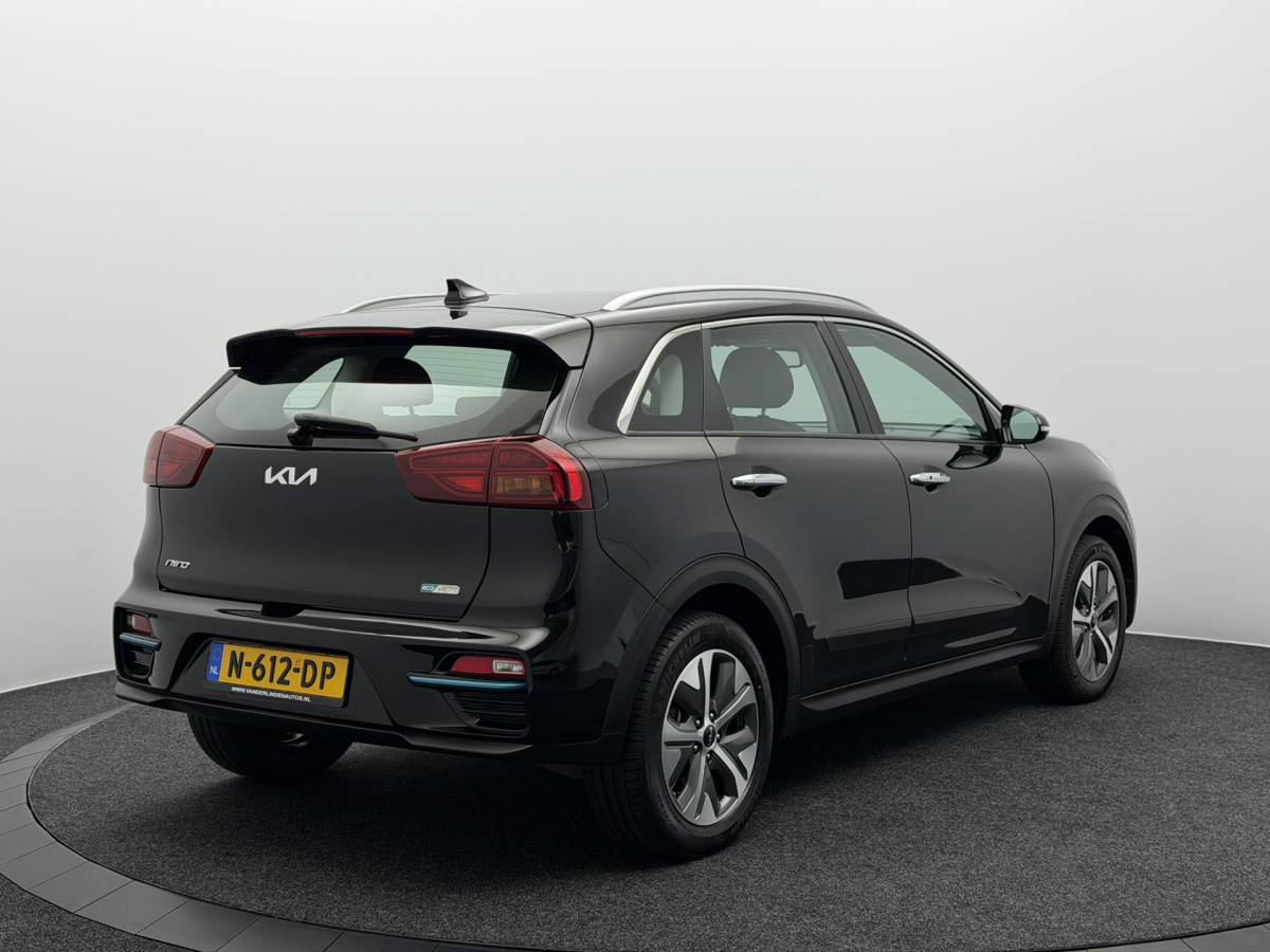 Kia e-Niro Kia e-Niro DynamicLine 64 kWh SOH 96,9% | Warmtepomp | Camera | Carplay&Android | Adaptieve Cruise