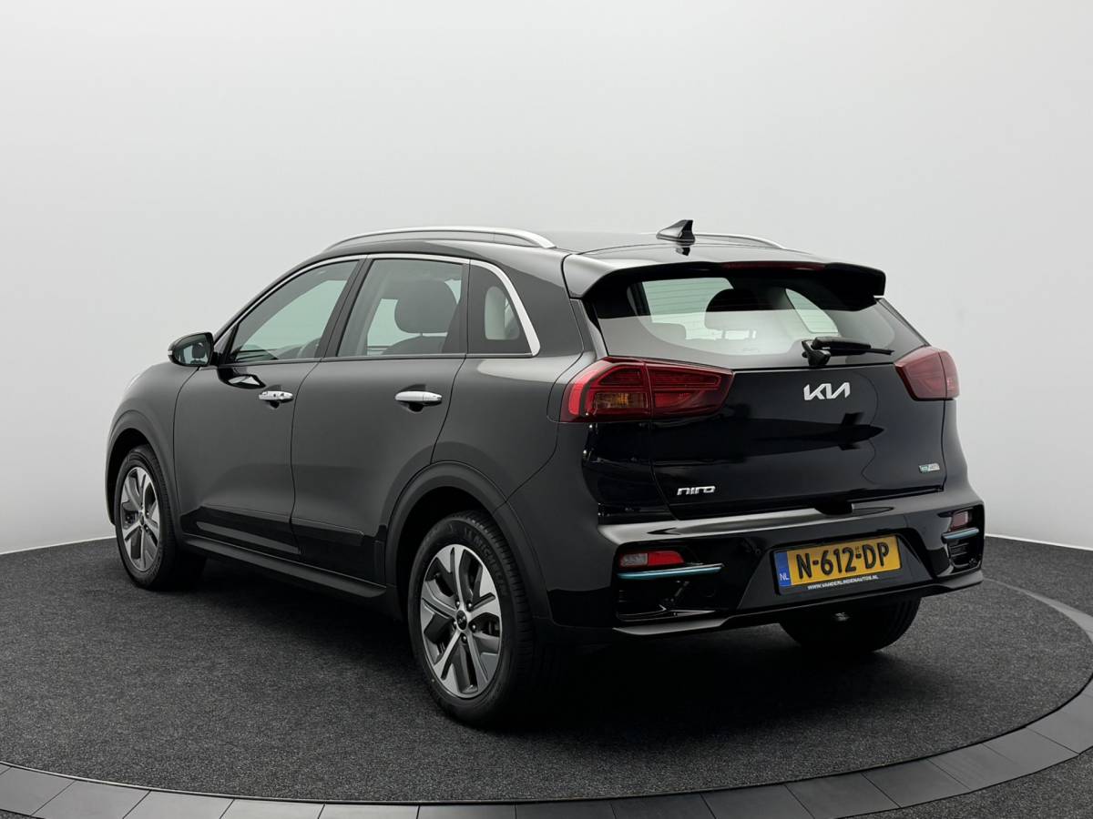 Kia e-Niro Kia e-Niro DynamicLine 64 kWh SOH 96,9% | Warmtepomp | Camera | Carplay&Android | Adaptieve Cruise