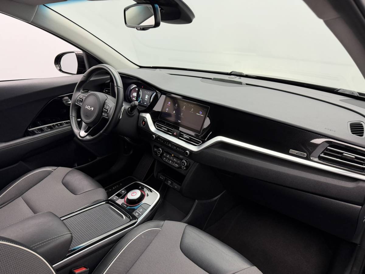 Kia e-Niro Kia e-Niro DynamicLine 64 kWh SOH 96,9% | Warmtepomp | Camera | Carplay&Android | Adaptieve Cruise
