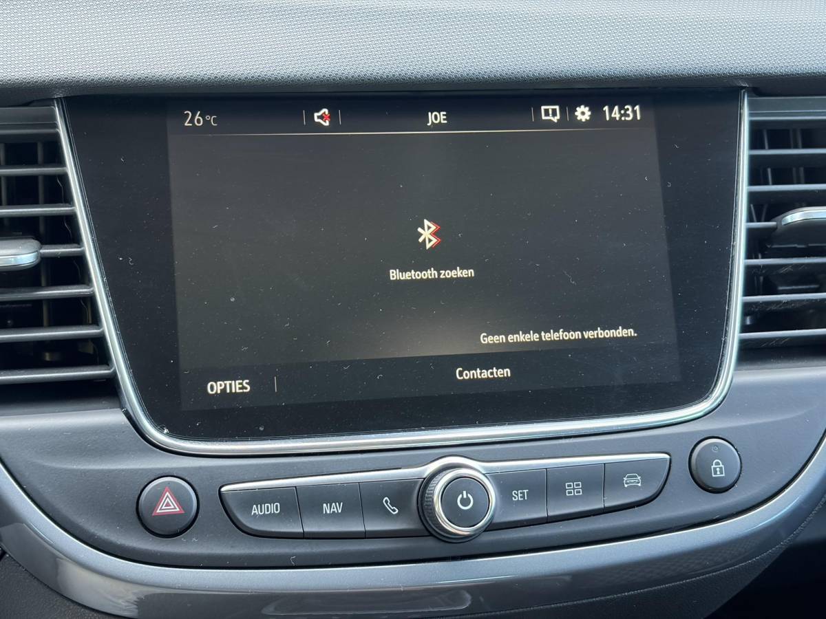 Opel Crossland X Opel Crossland X 1.2 Turbo Innovation ✓1e Eigenaar✓Dealer Onderhouden✓360° Camera✓Carplay✓Navi✓6 Bak✓110pk✓Keylss✓Halfleder✓Pdc V+A✓Lm velgen✓N.A.P✓Rijstrooksensor✓Dodehoeksensor✓Apk tot 09-2028