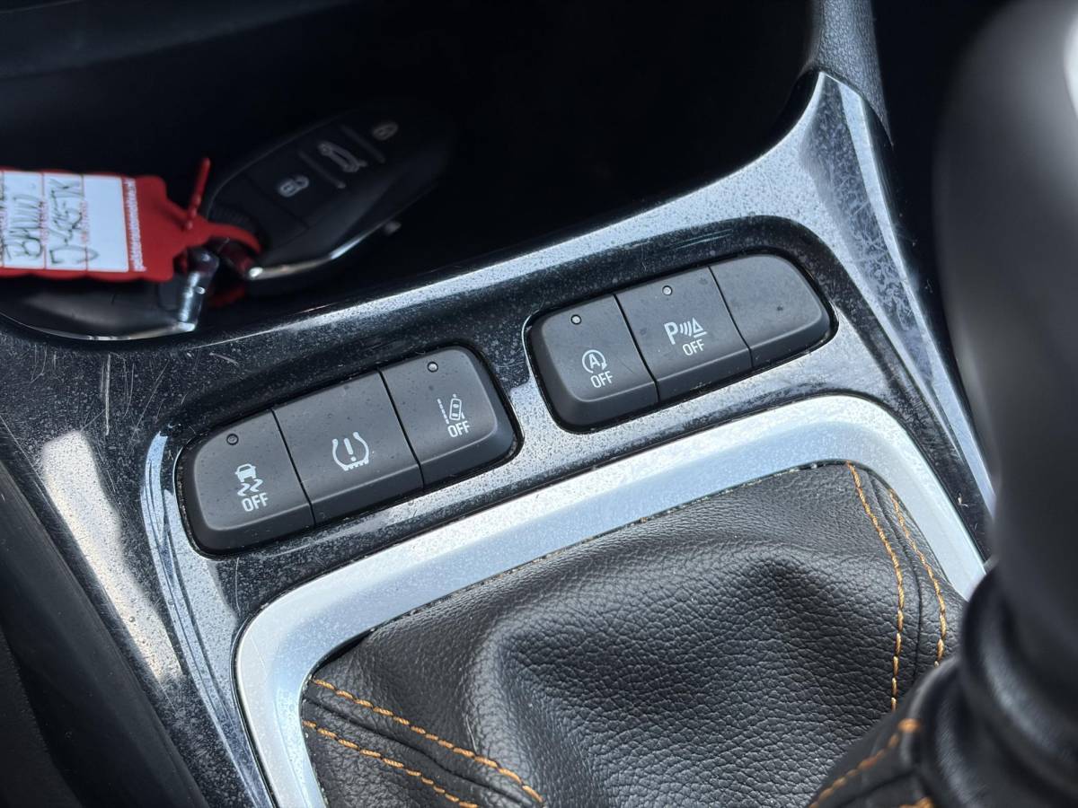 Opel Crossland X Opel Crossland X 1.2 Turbo Innovation ✓1e Eigenaar✓Dealer Onderhouden✓360° Camera✓Carplay✓Navi✓6 Bak✓110pk✓Keylss✓Halfleder✓Pdc V+A✓Lm velgen✓N.A.P✓Rijstrooksensor✓Dodehoeksensor✓Apk tot 09-2028