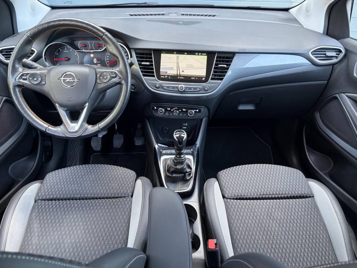 Opel Crossland X Opel Crossland X 1.2 Turbo Innovation ✓1e Eigenaar✓Dealer Onderhouden✓360° Camera✓Carplay✓Navi✓6 Bak✓110pk✓Keylss✓Halfleder✓Pdc V+A✓Lm velgen✓N.A.P✓Rijstrooksensor✓Dodehoeksensor✓Apk tot 09-2028