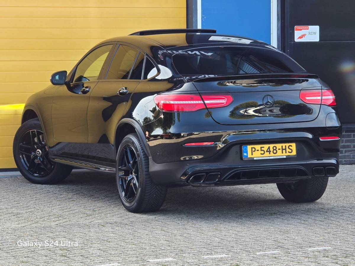 Mercedes-Benz GLC Mercedes-Benz GLC-klasse Coupé 350e 4MATIC AMG 63 Look / Acc / Open Dak / Leder / Grote Scherm / Camera / Led / Pdc / 19 Inch
