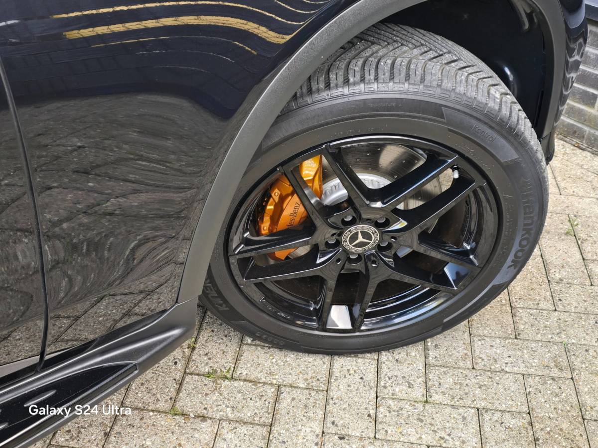Mercedes-Benz GLC Mercedes-Benz GLC-klasse Coupé 350e 4MATIC AMG 63 Look / Acc / Open Dak / Leder / Grote Scherm / Camera / Led / Pdc / 19 Inch