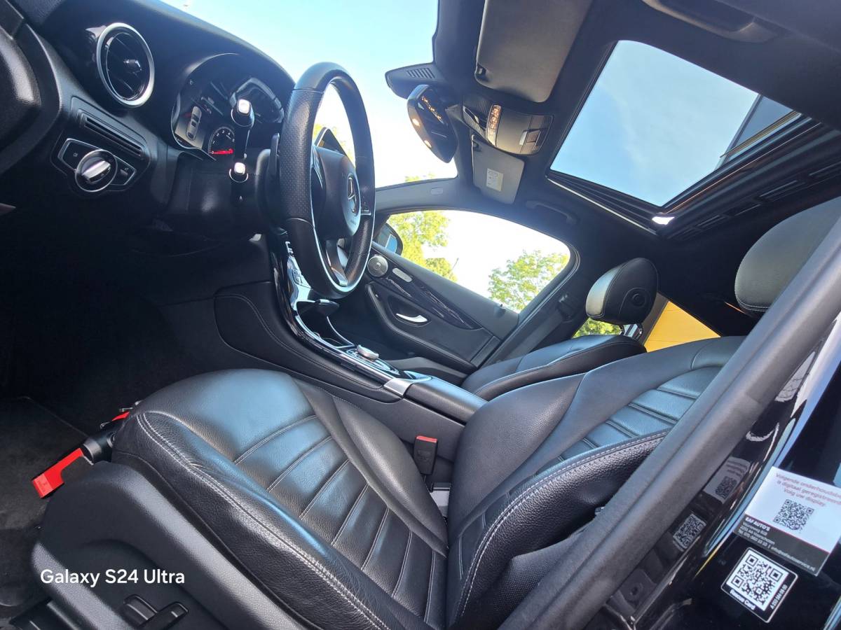 Mercedes-Benz GLC Mercedes-Benz GLC-klasse Coupé 350e 4MATIC AMG 63 Look / Acc / Open Dak / Leder / Grote Scherm / Camera / Led / Pdc / 19 Inch