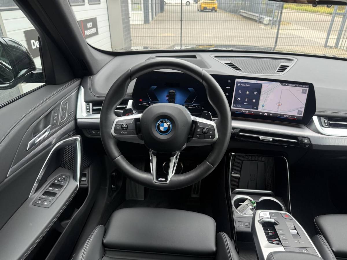 BMW X1 BMW X1 xDrive30e M SPORT MASSAGE ,PANO ,LEER ,HEAD UP