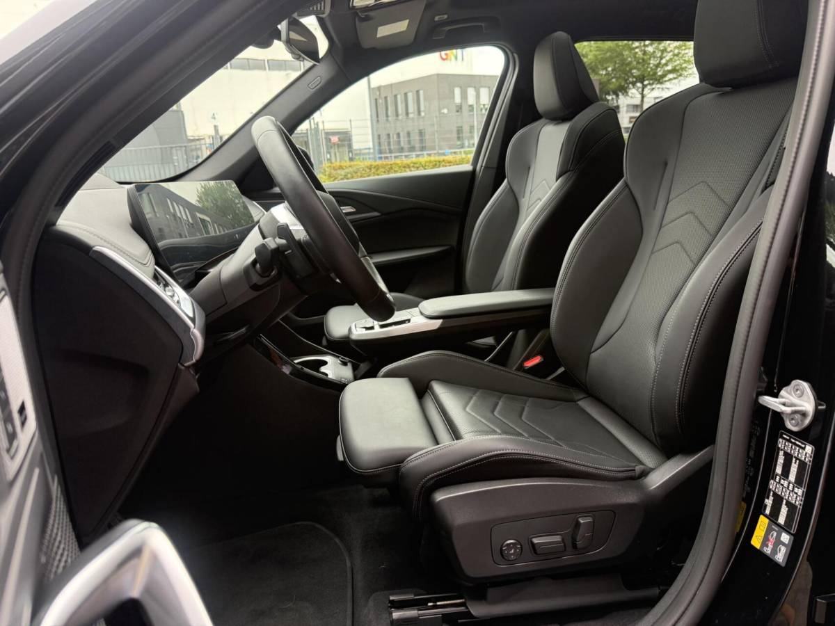 BMW X1 BMW X1 xDrive30e M SPORT MASSAGE ,PANO ,LEER ,HEAD UP