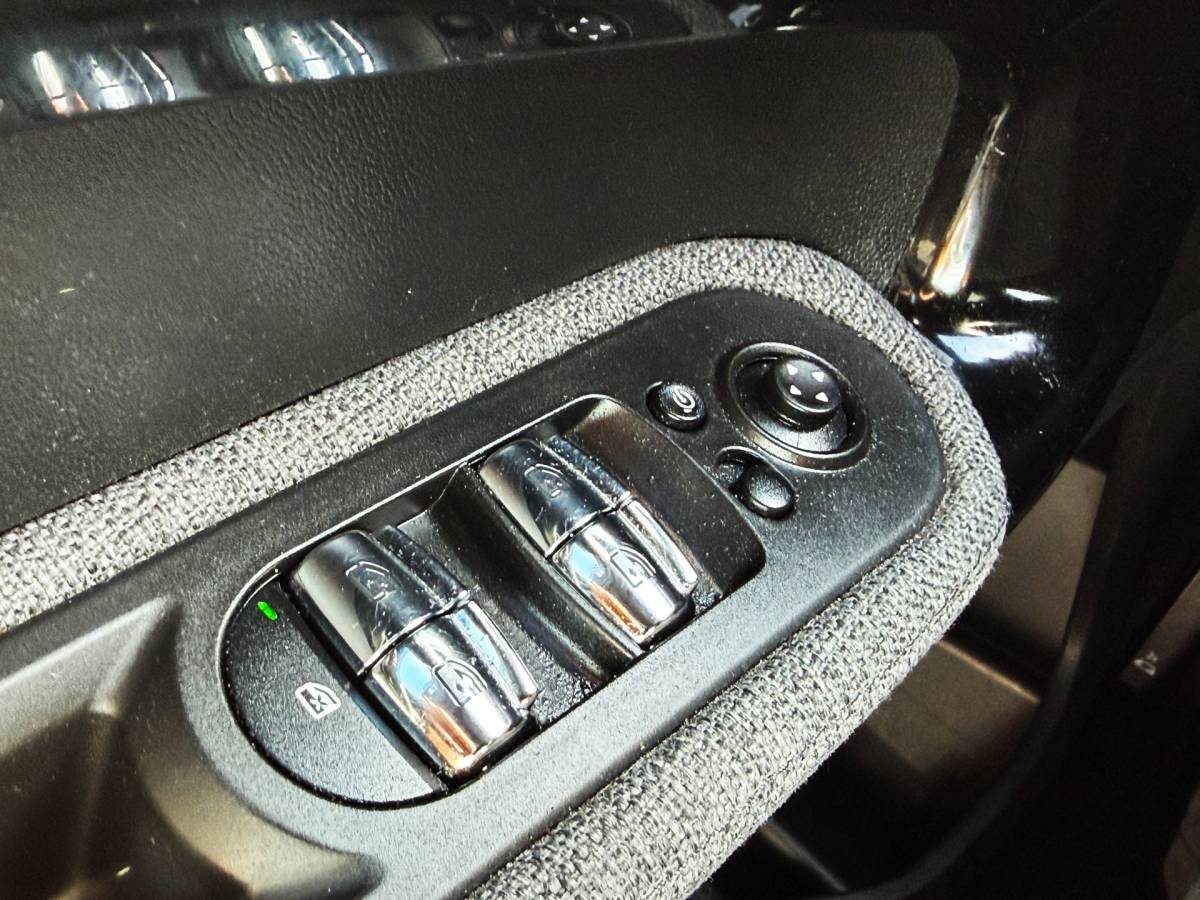 MINI Countryman Mini Countryman 1.5 One Navi_Clima_parkeer assist_Cruise_Botssensor