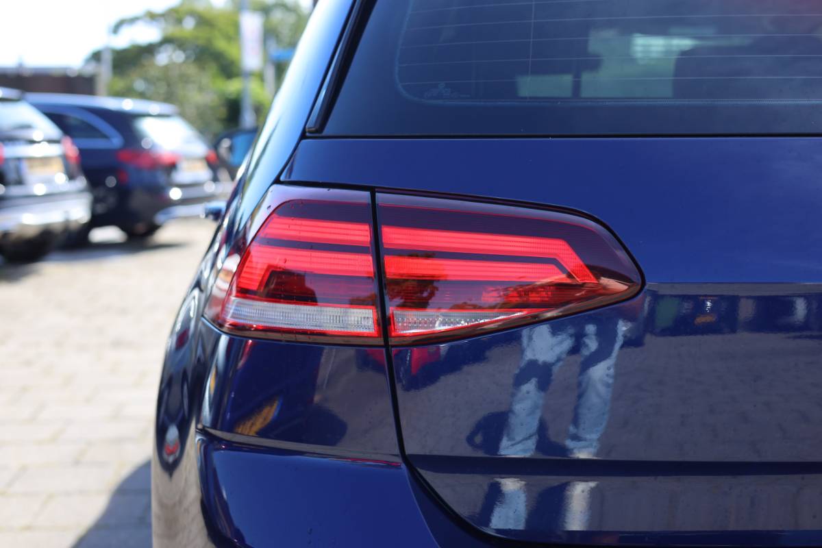 Volkswagen Golf Volkswagen Golf 1.0 TSI COMFORTLINE | NAVI | CARPLAY | CAMERA