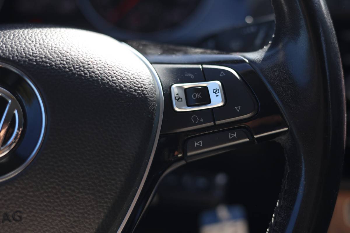 Volkswagen Golf Volkswagen Golf 1.0 TSI COMFORTLINE | NAVI | CARPLAY | CAMERA