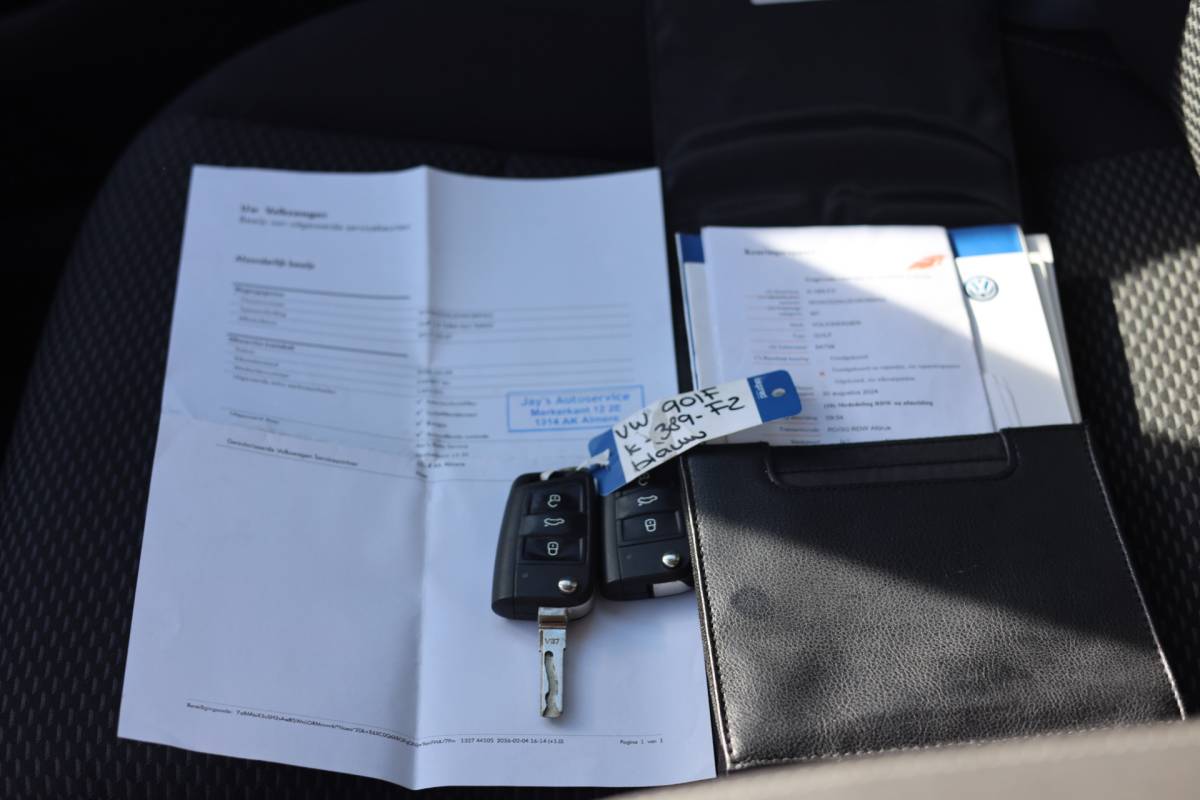 Volkswagen Golf Volkswagen Golf 1.0 TSI COMFORTLINE | NAVI | CARPLAY | CAMERA