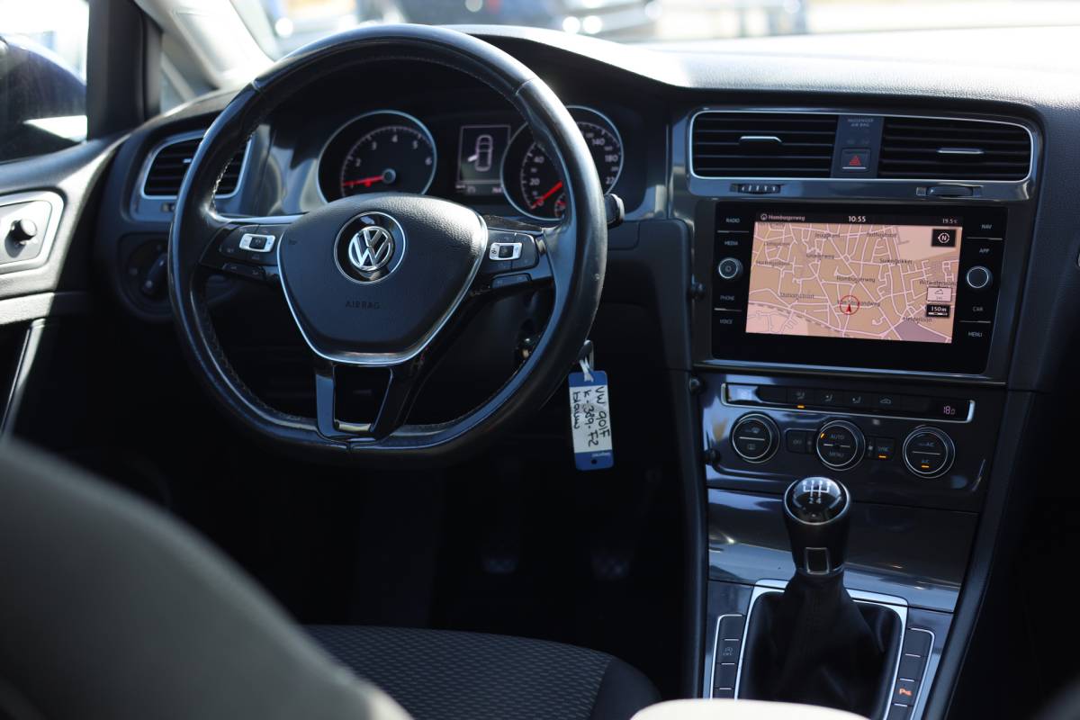 Volkswagen Golf Volkswagen Golf 1.0 TSI COMFORTLINE | NAVI | CARPLAY | CAMERA