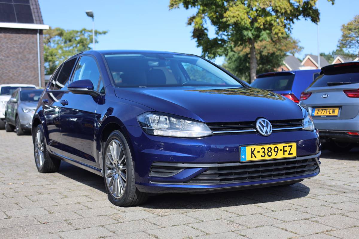 Volkswagen Golf Volkswagen Golf 1.0 TSI COMFORTLINE | NAVI | CARPLAY | CAMERA