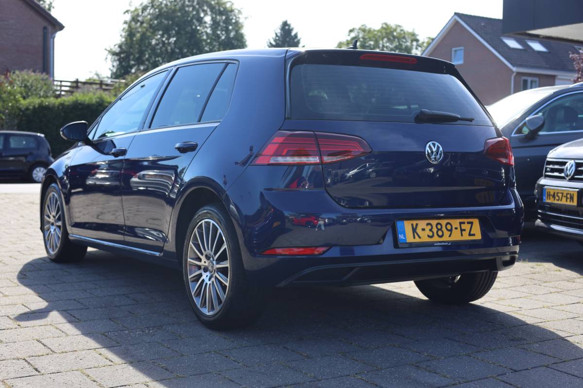 Volkswagen Golf Volkswagen Golf 1.0 TSI COMFORTLINE | NAVI | CARPLAY | CAMERA