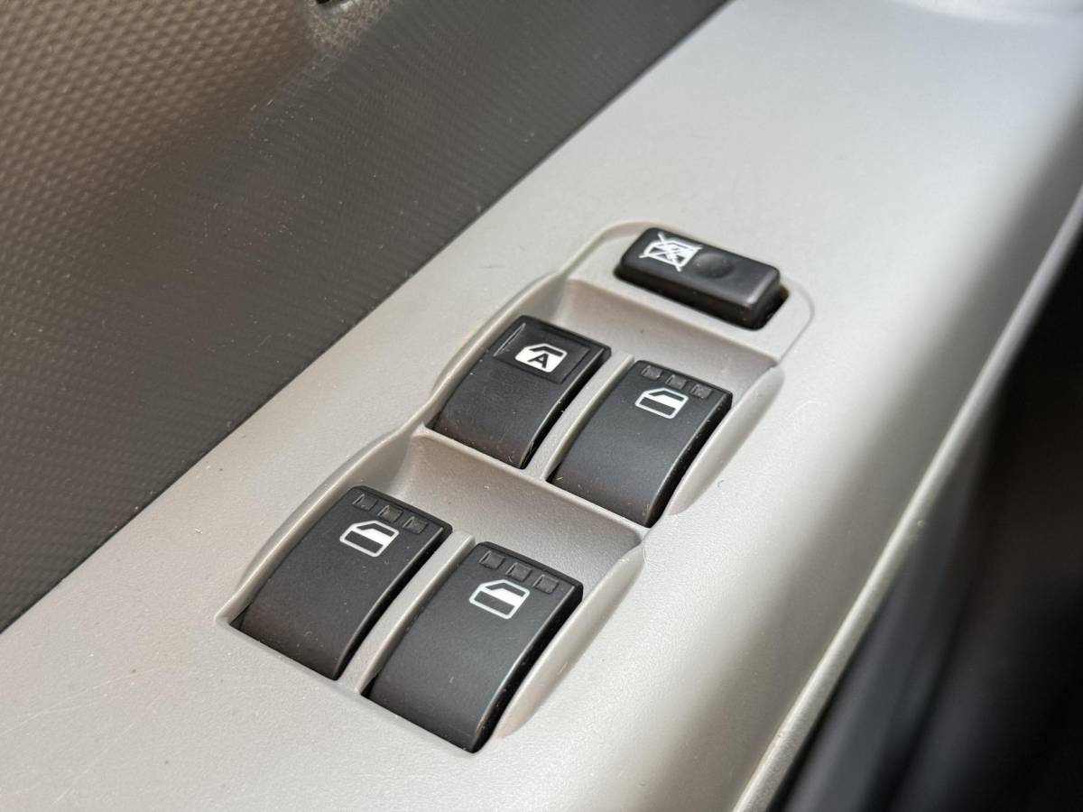 Daihatsu Sirion Daihatsu Sirion 2 1.3-16V Sense Automaat|Airco|Elektr. Ramen|LM Velgen|N.A.P|APK tot 04-2027