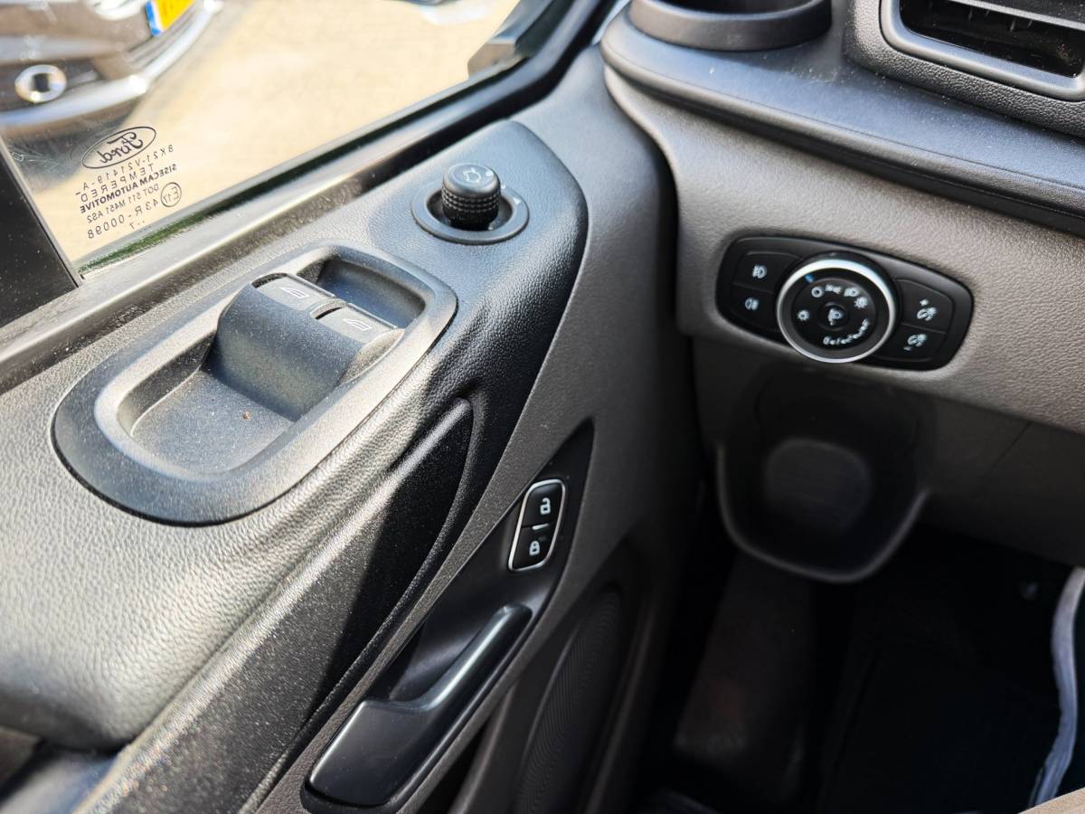 Ford Transit Custom Ford Transit Custom 320 2.0 TDCI L2H2 Trend automaat_Carplay_Clima_Cruise