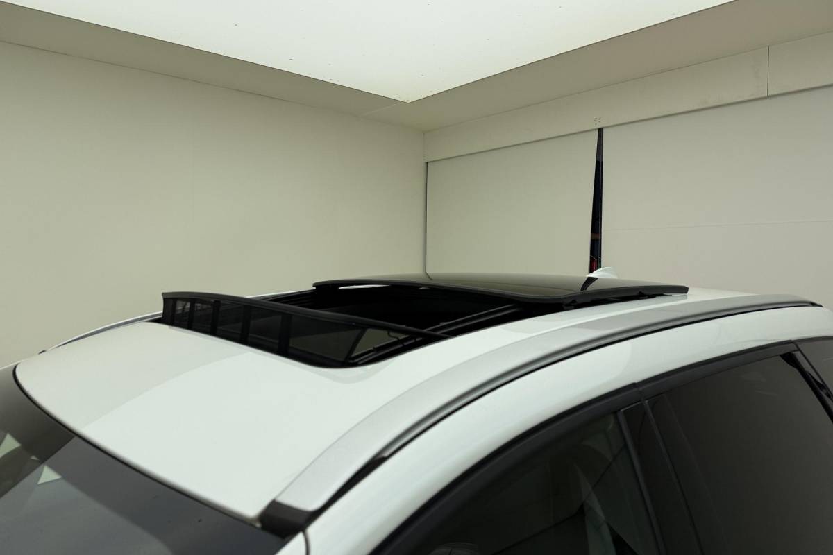Volvo XC60 Volvo XC60 2.0 T5 FWD Ocean Race 245pk | Panorama dak | Elektrische stoelen | Verwarmde voorruit | Stoelverwarming | Handsfree kofferklep | Camera | Lederen bekleding | Afneembare trekhaak | 1.600kg trekgewicht | NL auto