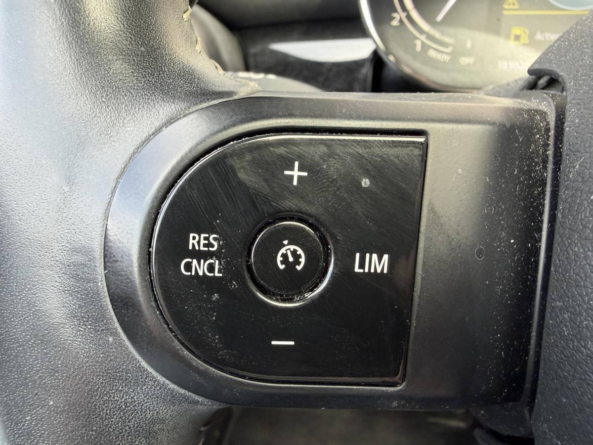 MINI 3-Deurs MINI 3-Deurs 1.5 Cooper John Cooper Works | Panoramadak | Camera | Harmon Kardon | DAB |