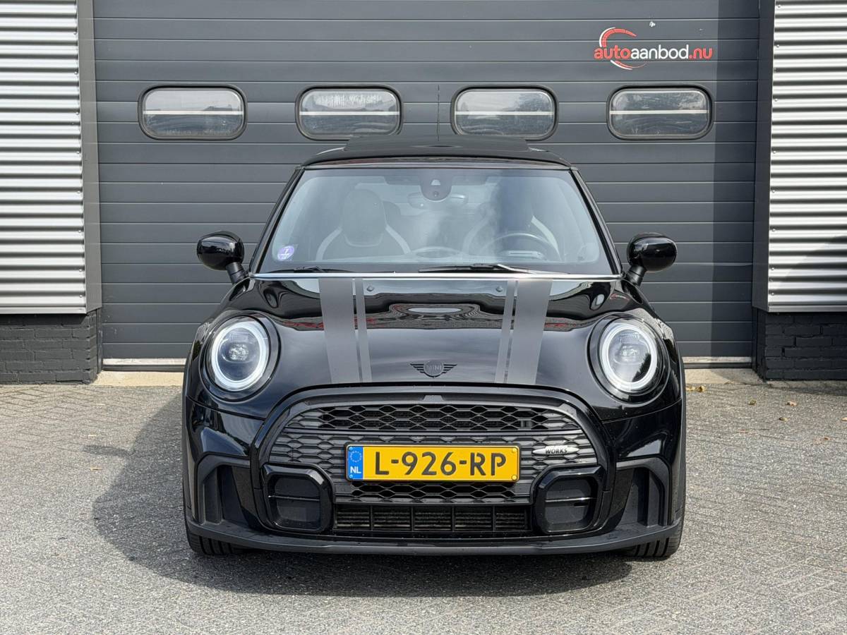 MINI 3-Deurs MINI 3-Deurs 1.5 Cooper John Cooper Works | Panoramadak | Camera | Harmon Kardon | DAB |