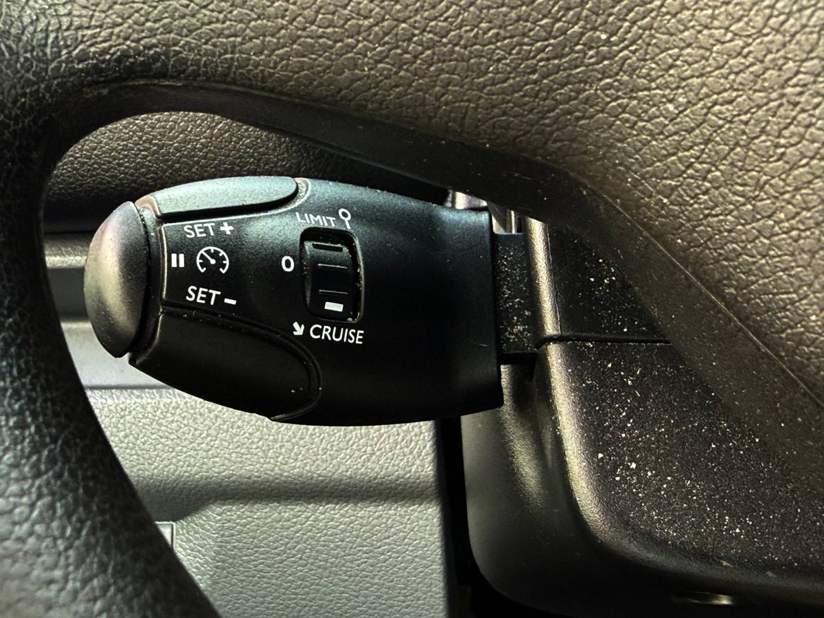 Peugeot Expert Peugeot EXPERT 1.5 BlueHDI 120 Standard Pro camera_carplay_Stoelverw
