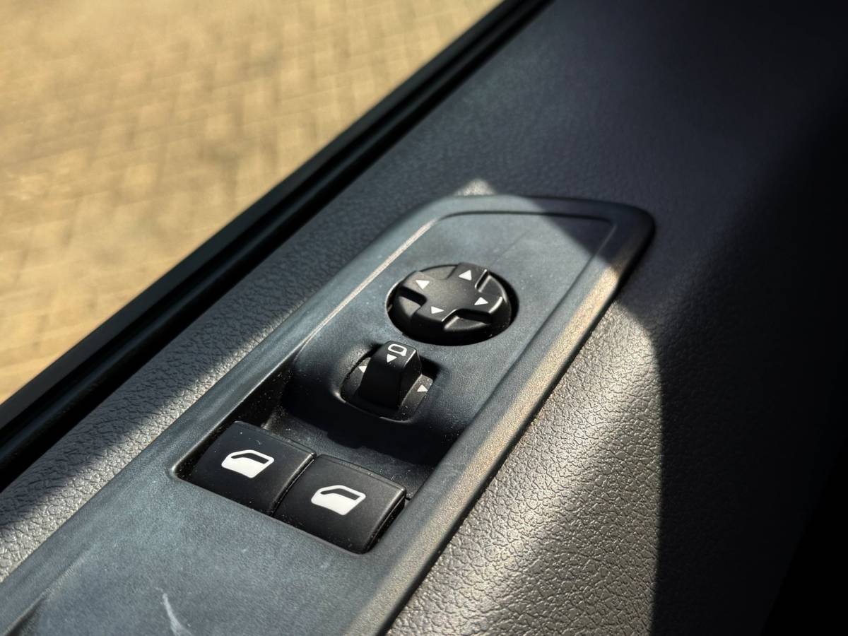 Peugeot Expert Peugeot EXPERT 1.5 BlueHDI 120 Standard Pro camera_carplay_Stoelverw